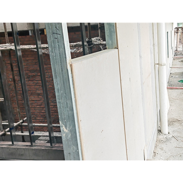 潍城泄爆墙 专业泄爆 质量轻 优质原料 阻燃三小时 性能稳定